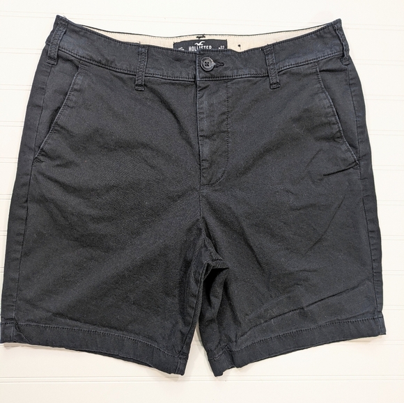 Hollister Black 7" Flat Front Woven Shorts - Picture 1 of 4